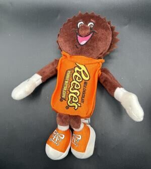 Hershey's Chocolate REESE'S PEANUT BUTTER CUP Plush Ornament Vintage Rare! LO20
